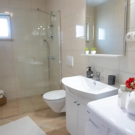 Antun - Adriatic Coast Retreat
