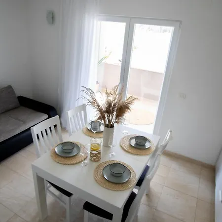 Antun - Adriatic Coast Retreat