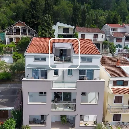 Apartamento Antun - Adriatic Coast Retreat