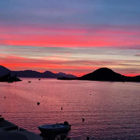 Apartment Antun - Adriatic Coast Retreat Blace