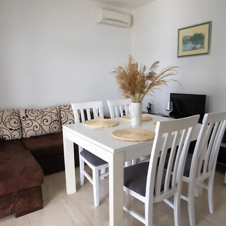 Antun - Adriatic Coast Retreat *