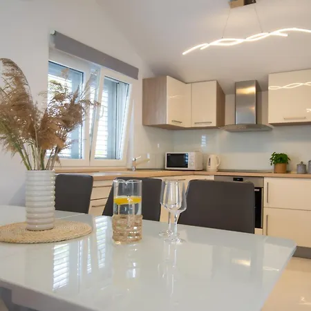 Antun - Adriatic Coast Retreat * Blace