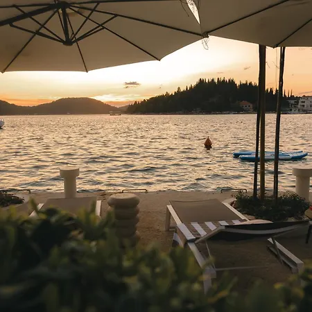 Antun - Adriatic Coast Retreat *