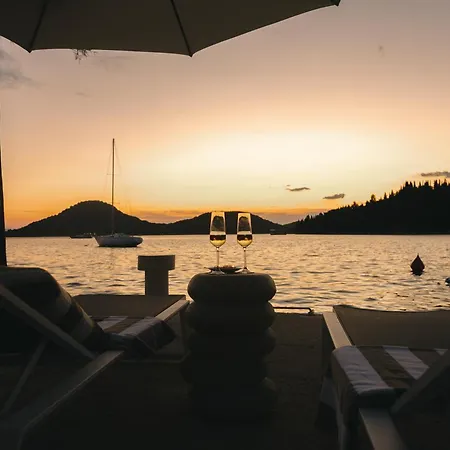 Antun - Adriatic Coast Retreat